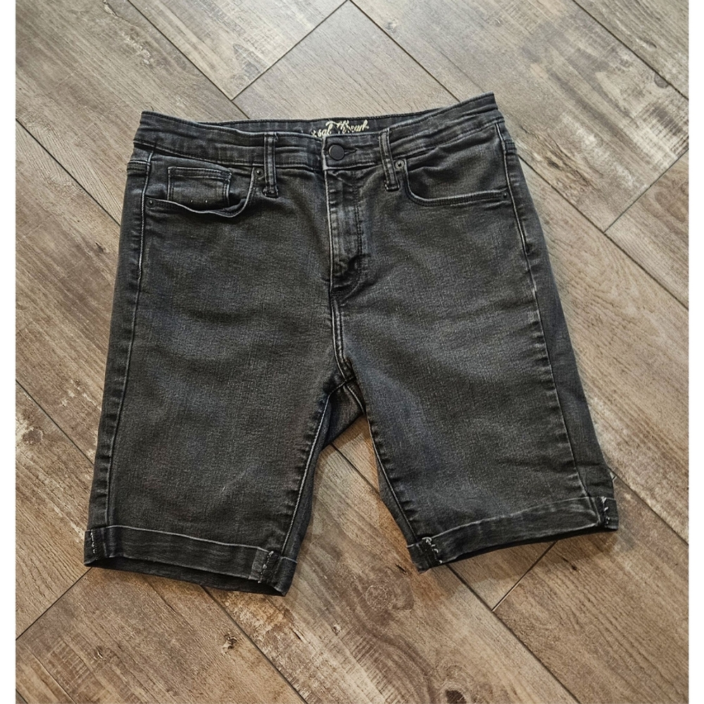 UNIVERSAL THREAD Denim Bermuda Shorts Black Wash Color Size 12